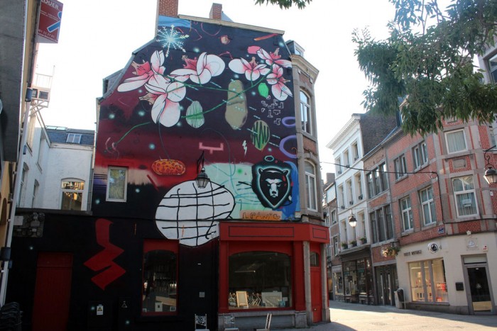 La fresque «Des Fleurs pour Namur»