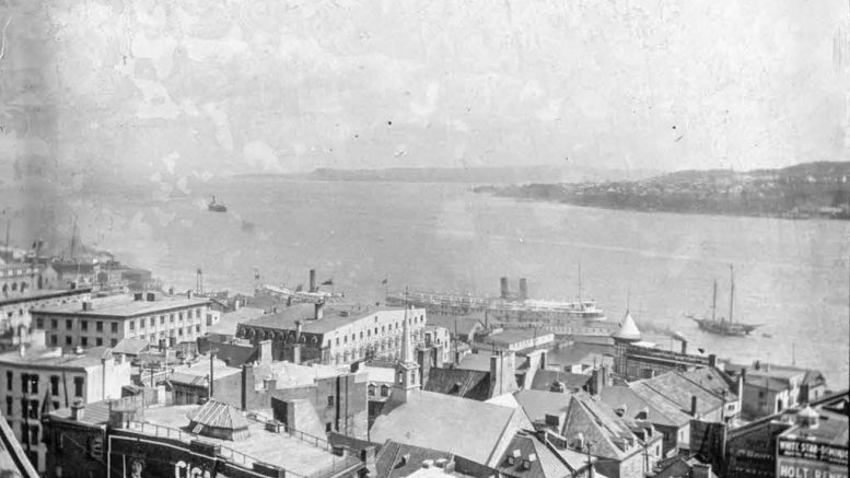 Vue de la Basse-Ville de Québec vers 1910