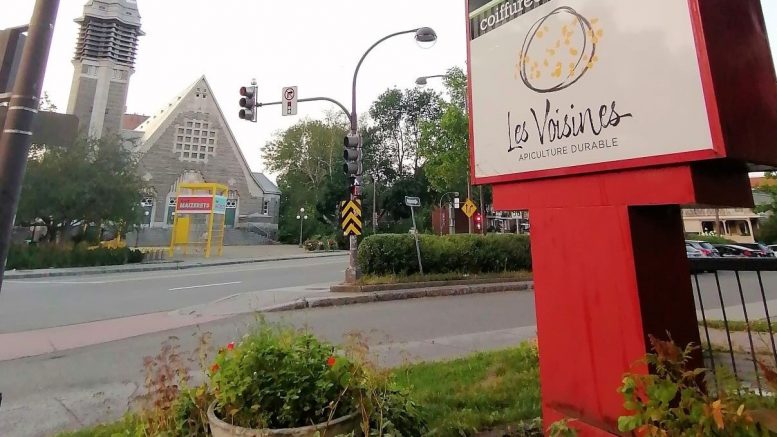 La boutique Les Voisines vend du matériel pour l'apiculture