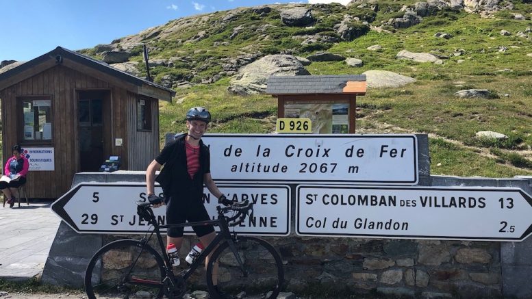 Bruno Marchand au top du Col de la Croix de Fer.