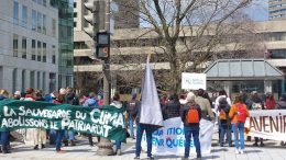 Rassemblement au parc de la Francophonie lors du Jour de la Terre