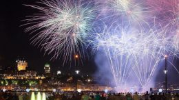 Feux d'artifices dans le port de Québec