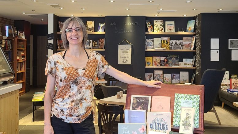 Chantal Savoye est la propriétaire du café-librairie le Mot de Tasse