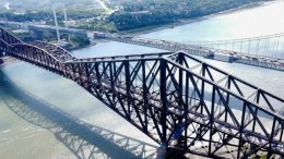 Vue aérienne du pont de Québec