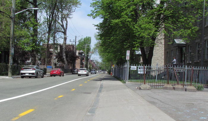 Une vue de la piste cyclable actuelle sur la 8e Avenue. 