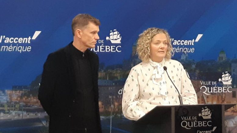 Le maire de Québec Bruno Marchand et Mélissa Coulombe-Leduc, responsable d'Expo-Cité en point de presse ce lundi 21 novembre.