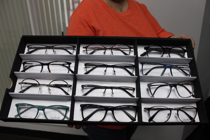 Quelques-unes des très nombreuses montures proposées par le Marchand de lunettes.