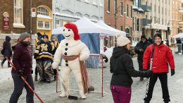 Le tournoi de hockey-bottine du quartier Saint-Jean-Baptiste.