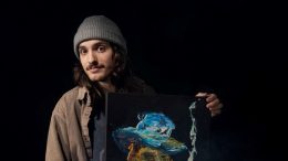 Alexis Côté, jeune artiste de Québec. Crédit photo : Olivier Ménard Photographe (Photo recadrée)