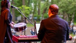 Suzie Arioli pour Québec Jazz en juin au domaine Maizerets. (Crédit photo : Denis Grenier)