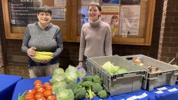 Les marchés solidaires sont de retour en basse-ville pour la saison hivernale 2023-2024. (Crédit photo : Nourrir la Basse-Ville)