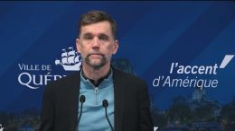 Le maire de Québec, Bruno Marchand, en point de presse.