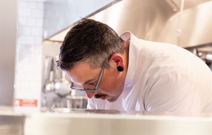 Sébastien Laframboise, le chef exécutif des cuisines de l'Assemblée nationale du Québec. (Crédit photo : Courtoisie)