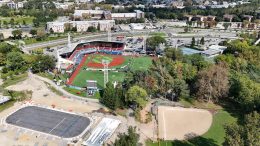 Vue aérienne du stade Canac et des alentours.