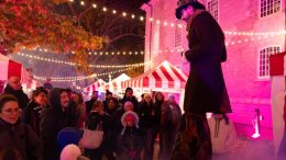 Les animations de l'Étrange Carnaval reviennent dans le Vieux-Québec. (Crédit photo : Éloïse Plamondon)