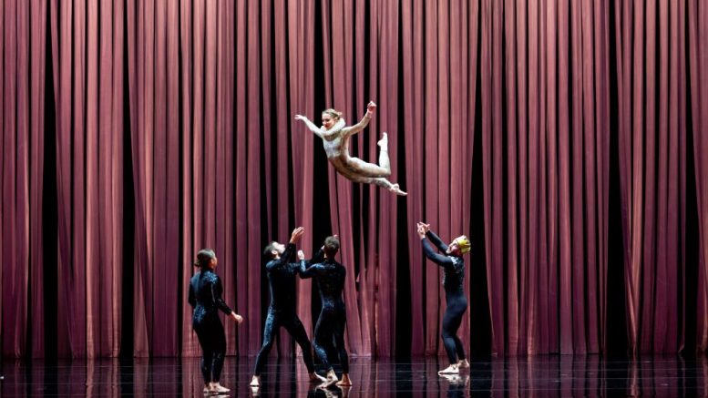 Duck Pond, de la compagnie Circa, sera présentée au Diamant au printemps. (Crédit photo : Pia Johnson)