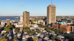 Vue aérienne sur la Haute-ville, dont le complexe G.